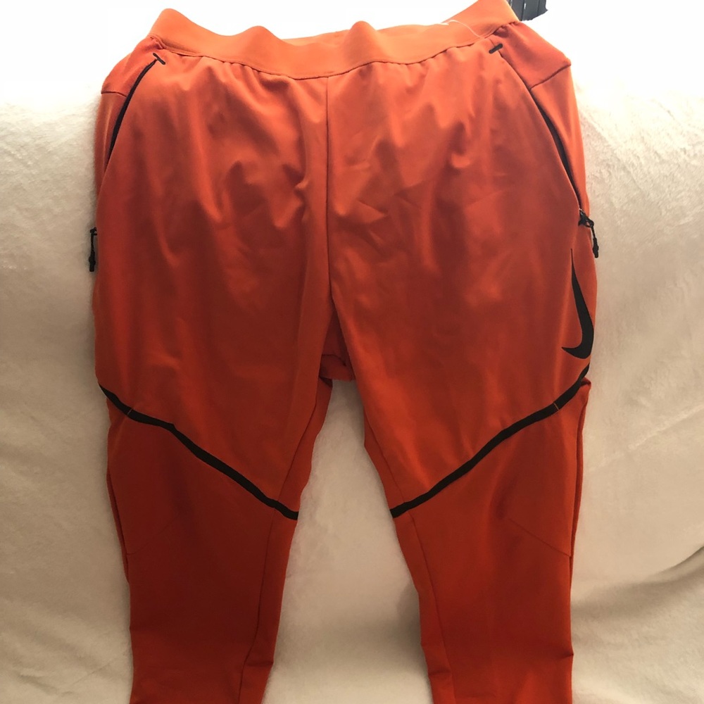 Nike dri fit milti zip and pocket sweat or running